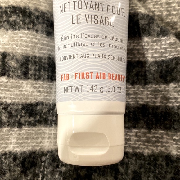 FAB First Aid Beauty Pure Skin Face Cleanser BN, sealed full size 5oz - Picture 4 of 7